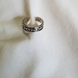 .925 Silver toe ring circles